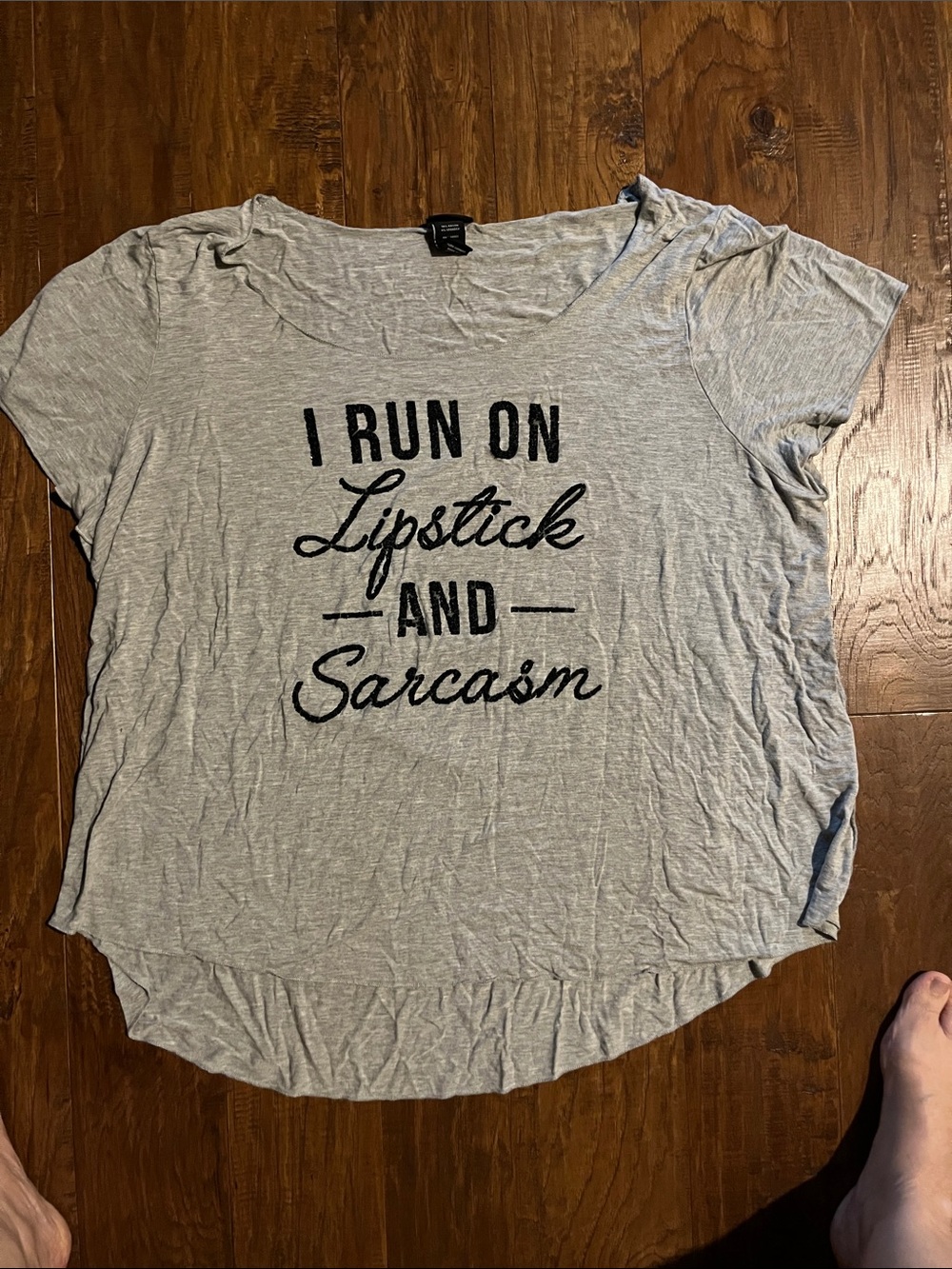 torrid Light Gray Short Sleeve Graphic Tee - Black Text